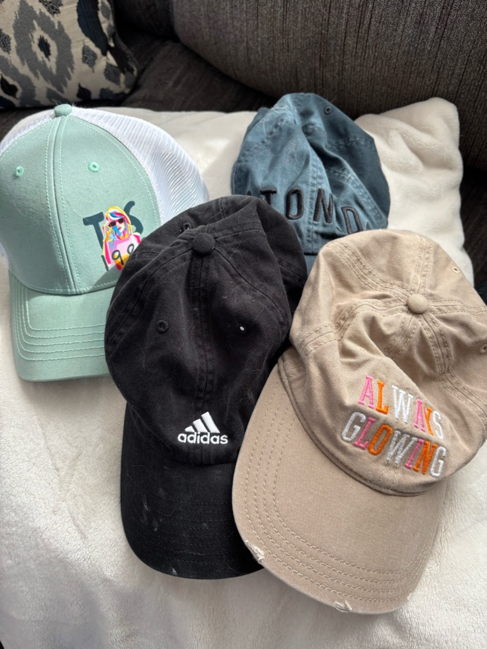 Women’s baseball caps